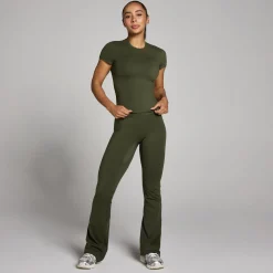 Hot P Dae Tepo Body Fit Korte ouw T-hirt DAMES T-Shirts & Tops