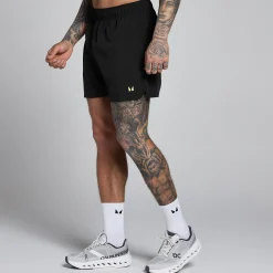 Best P Heren Training 5" Geweven hort Heren Shorts