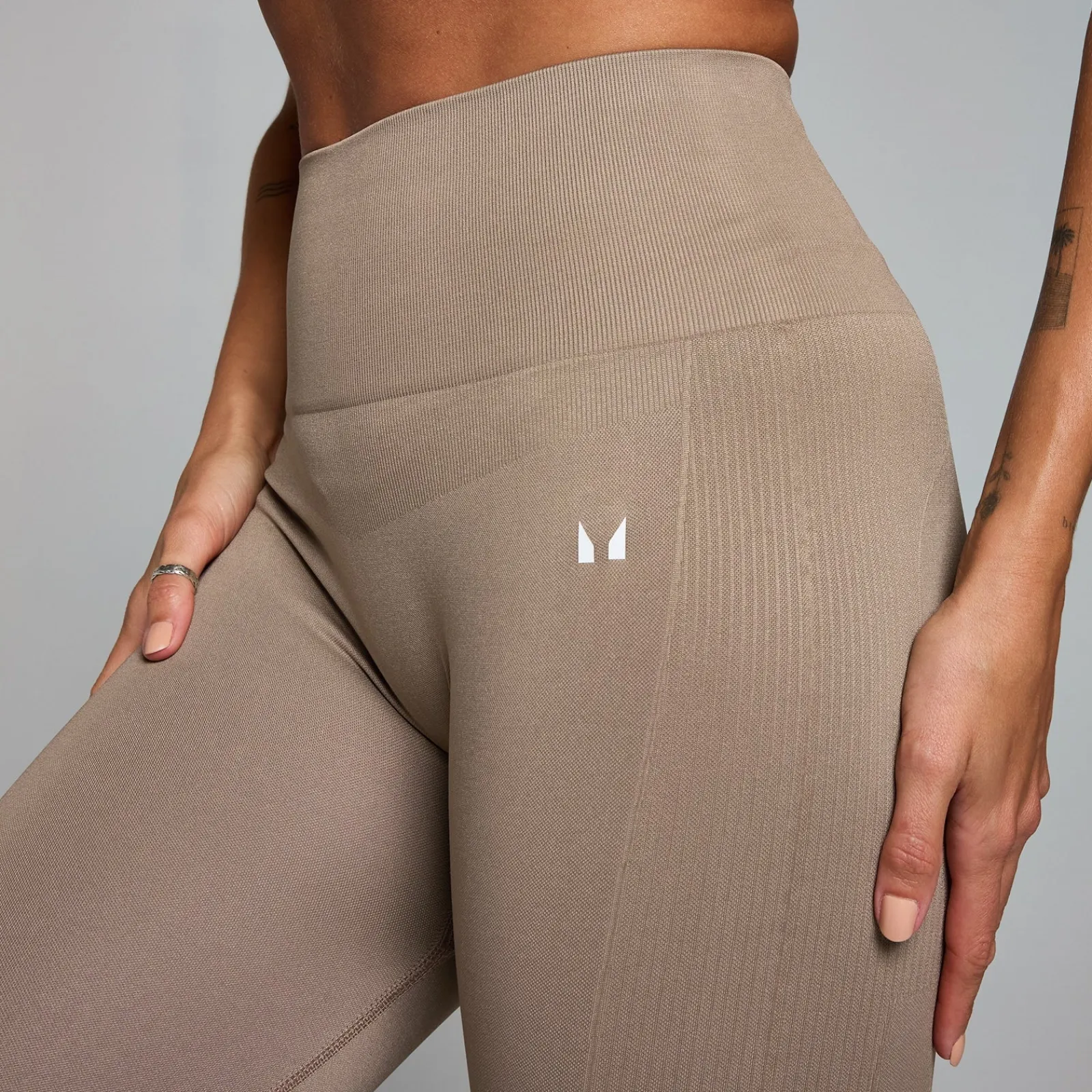P hape naadoze egging voor dae DAMES Leggings