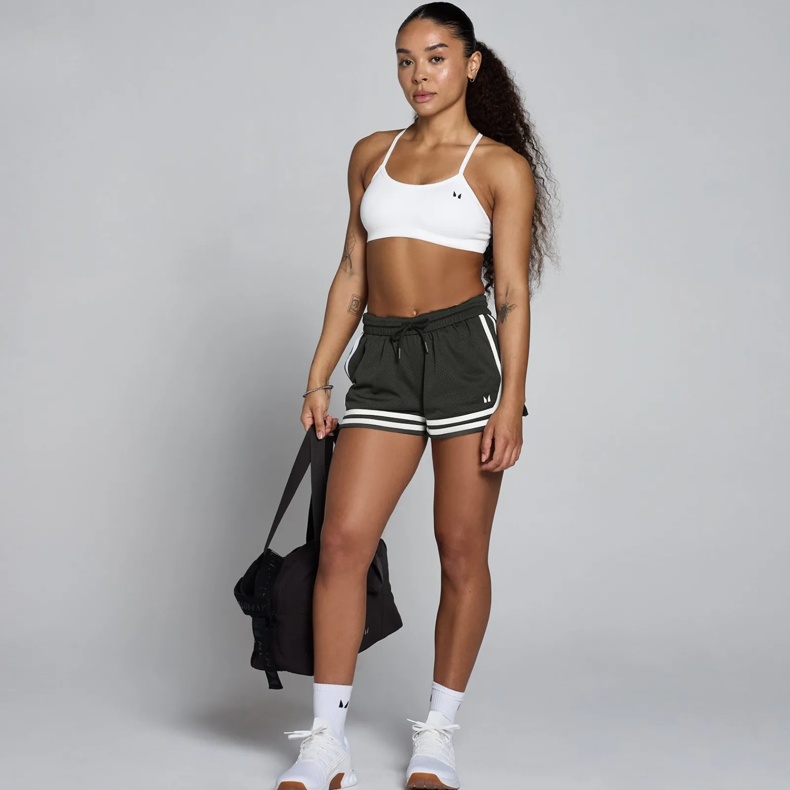 P Woen' ift Contrat eh hort DAMES Shorts